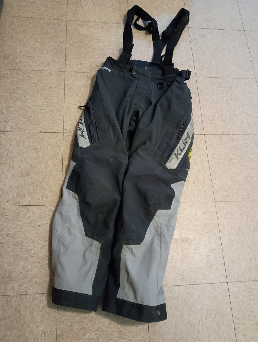 KLIM Badlands Pro Pants in Gray  32x 31 Pads And Suspenders